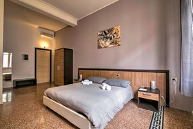 Maqueda Central Suites