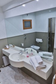 Marbela Apartments & Suites