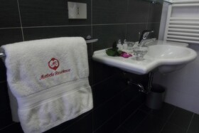 Marbela Apartments & Suites