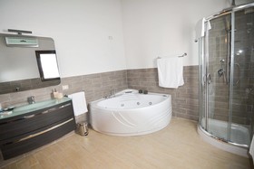 Domus Aurea Resort