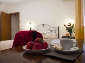 Domus Aurea Resort