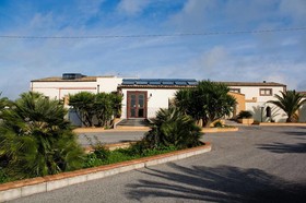 Domus Aurea Resort
