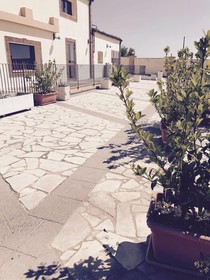 Domus Aurea Resort