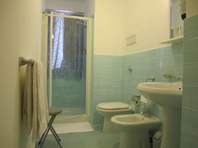 Hostel H24