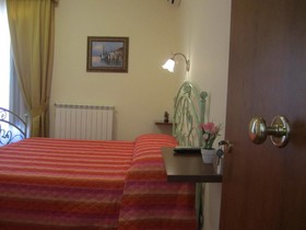 Hostel H24