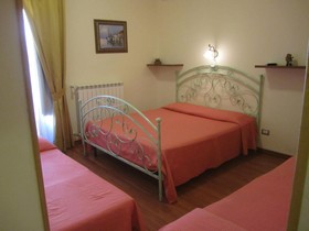 Hostel H24