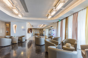 Main Palace Hotel