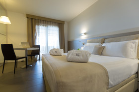 Main Palace Hotel