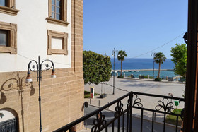 Agora Panoramic Rooms