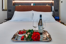 Roccaregina Hotel