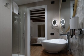 Sofi Center Rooms