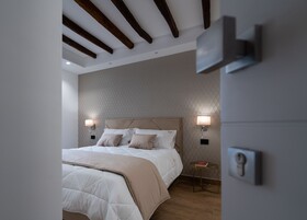 Sofi Center Rooms