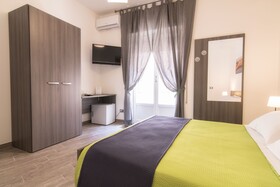Cavour Rooms