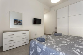 Neapolis Holiday