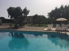 Villa Isola Resort