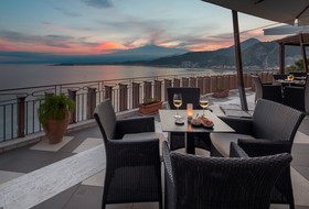 UNAHOTELS Capotaormina