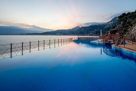UNAHOTELS Capotaormina