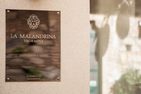 La Maladrina Apartments & Suites