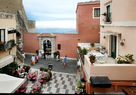 Porta di Mezzo Luxury B&B