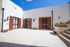 Bed & Breakfast Bianco Sale