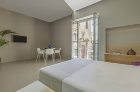 Fiveplace Design Suite & Apartments
