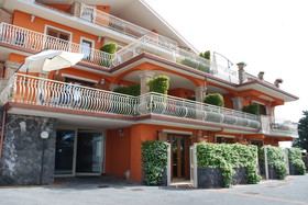 Etna Royal View