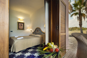 Hotel Eros