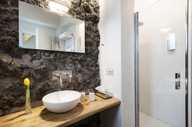 Monaci delle Terre Nere