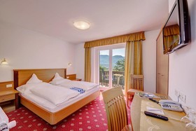 Ruster Resort