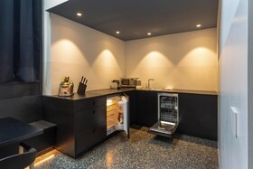 Pepper Lounge & Suite