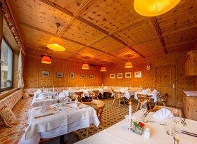 Alpine-City-Wellness Hotel Dominik
