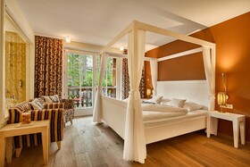 Dolomit Homes & Hotel