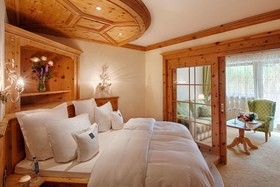 Alpenpalace Luxury Hideaway & Spa Retreat