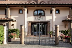 Hotel Residence Borgo degli Ulivi