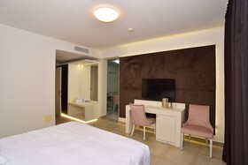 M2 Hotel