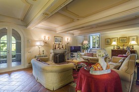 Coselli's Luxury Villas