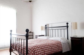 Fattoria di Bacchereto -  Guest House