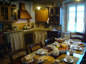 Borgo Tepolini Bed and Breakfast