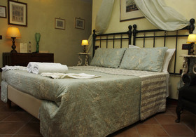 Borgo Tepolini Bed and Breakfast