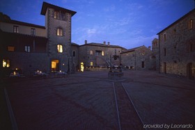 Castel Monastero