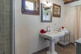 Podere Madonna Di Mezzo 6 by Emma Villas