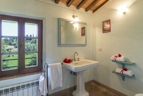 Podere Madonna Di Mezzo 6 by Emma Villas