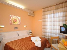 Hotel Iris