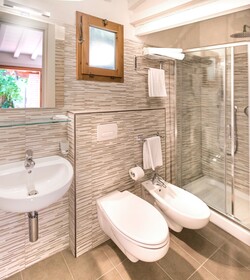 hu Norcenni Girasole Village