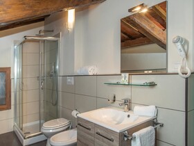 hu Norcenni Girasole Village