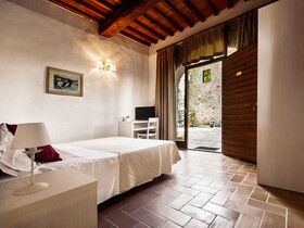 hu Norcenni Girasole Village