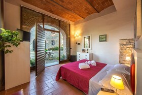 hu Norcenni Girasole Village