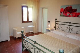 hu Norcenni Girasole Village