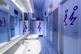 7 Santi Hostel