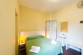 7 Santi Hostel